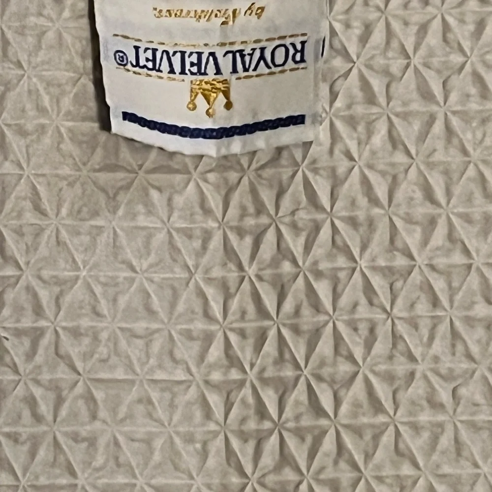 Royal Velvet Fieldcrest  Bath rug Firm Price!